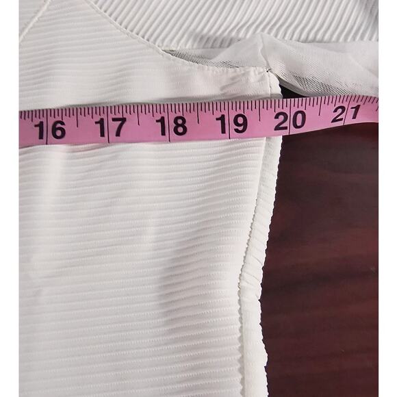 Chico's Activewear Top Qtr Zip Pullover Wmn's Sz M White Mesh Inset Long Sleeve - Picture 8 of 16